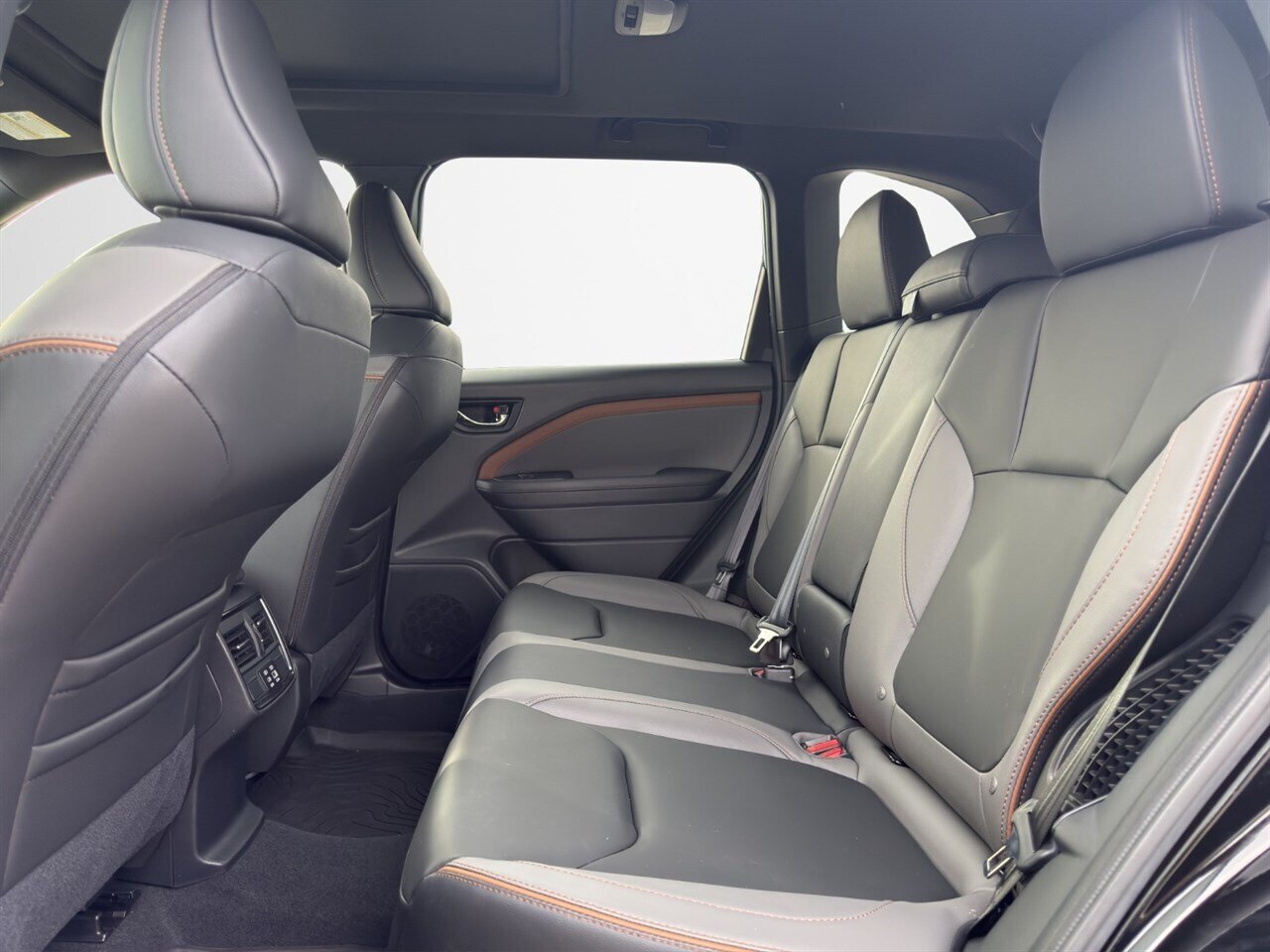 2025 Subaru Forester Sport Hybrid Nice Car, Extremely Low Mile, Beautiful Combination of Versatility and Performance! - Photo 5 - Post Falls, ID 83854