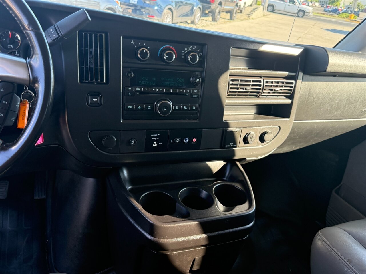 2017 Chevrolet Express LS 2500 107k miles. Passenger Van! Clean Title / Clean Carfax! - Photo 10 - Post Falls, ID 83854