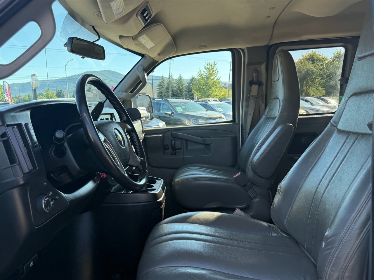 2017 Chevrolet Express LS 2500 107k miles. Passenger Van! Clean Title / Clean Carfax! - Photo 7 - Post Falls, ID 83854