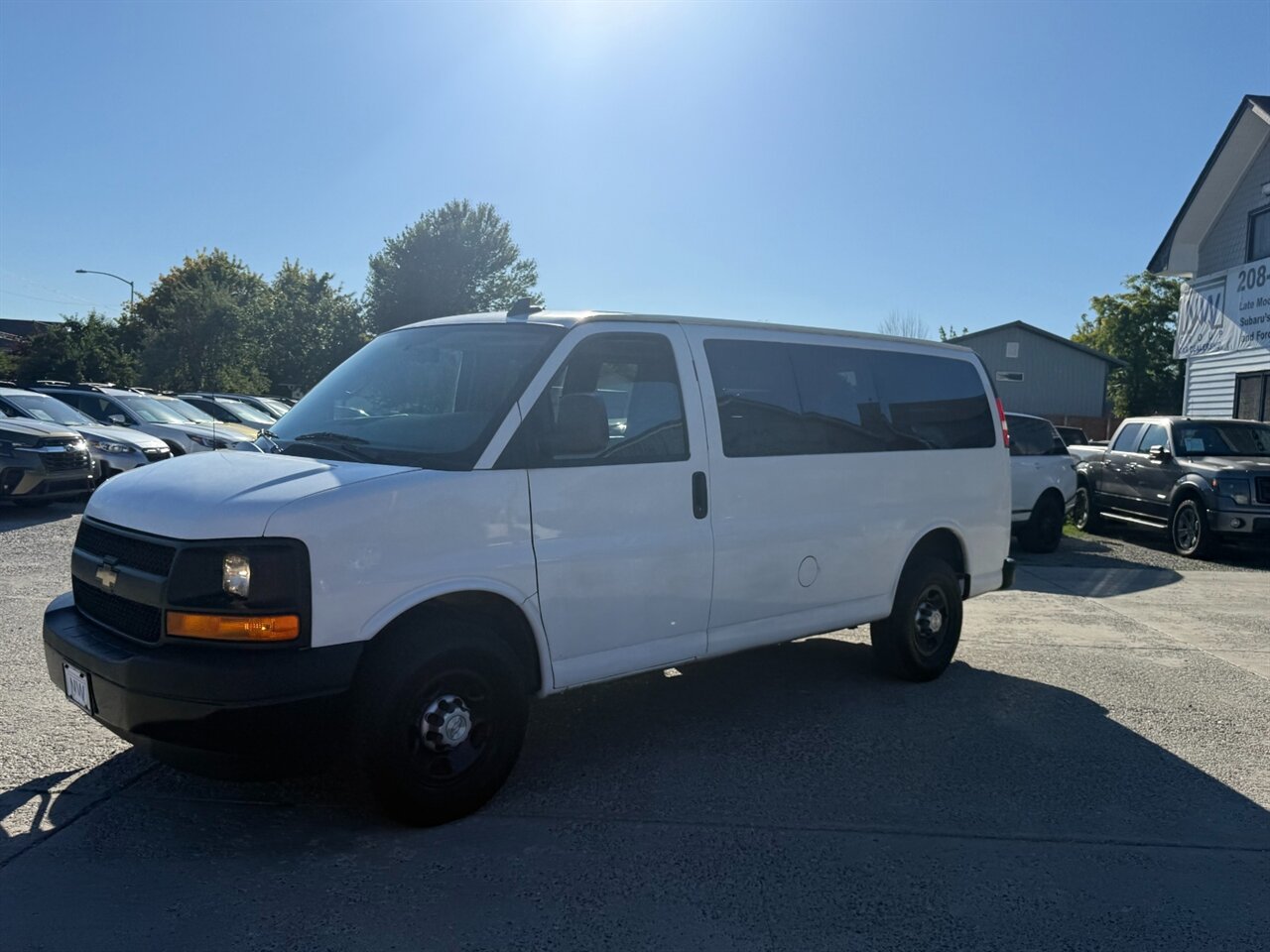 2017 Chevrolet Express LS 2500 107k miles. Passenger Van! Clean Title / Clean Carfax! - Photo 4 - Post Falls, ID 83854