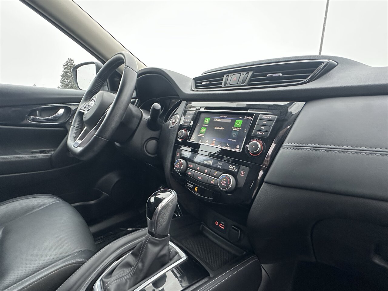 2018 Nissan Rogue SL W/ 9k miles! Epic Condition! Must See! - Photo 6 - Post Falls, ID 83854