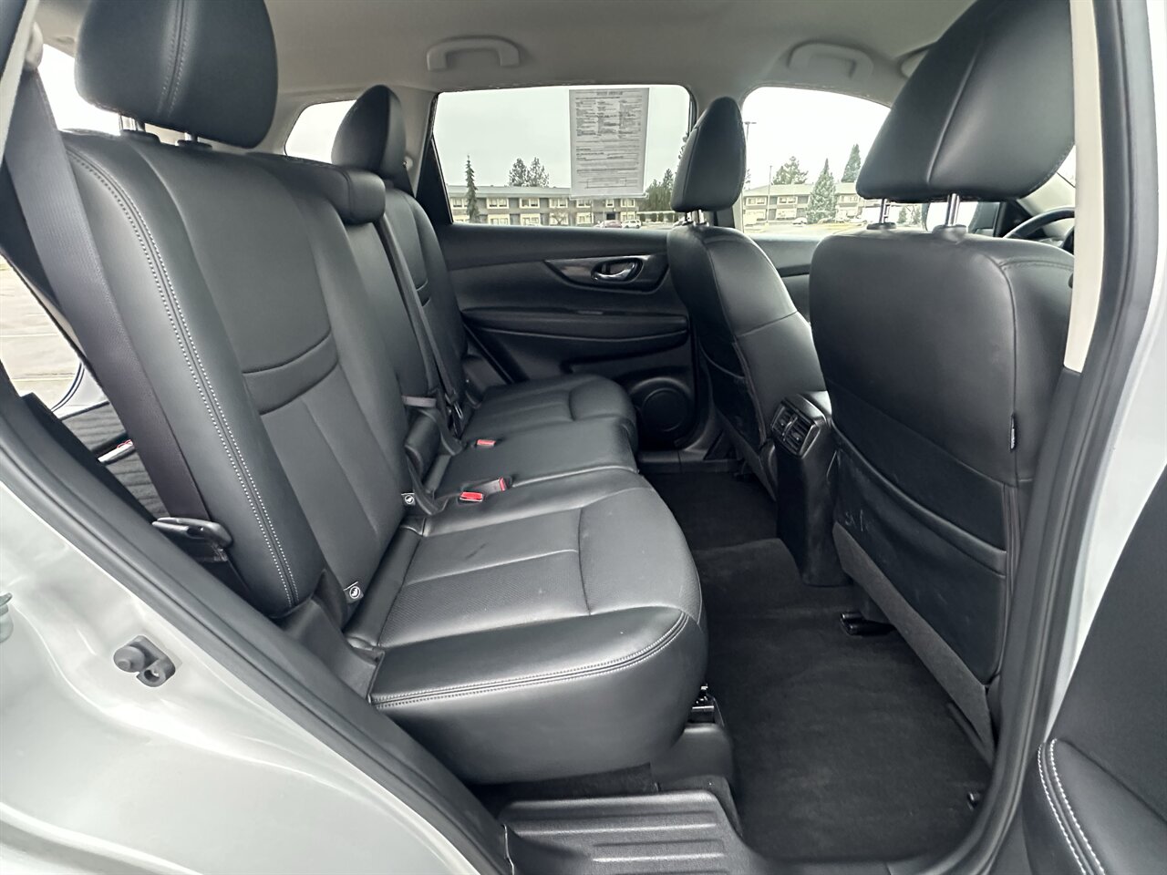 2018 Nissan Rogue SL W/ 9k miles! Epic Condition! Must See! - Photo 10 - Post Falls, ID 83854