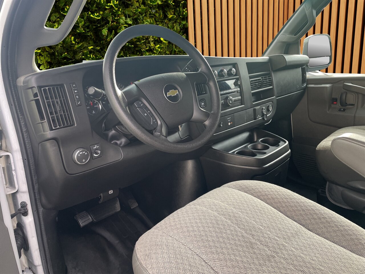 2016 Chevrolet Express LT 2500 Great Work Van, Awesome Price! - Photo 4 - Post Falls, ID 83854