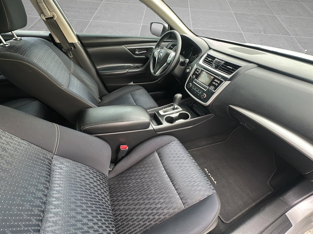 2016 Nissan Altima 2.5.  Reliable Midsize Sedan, Fuel-Efficient - Photo 6 - Post Falls, ID 83854