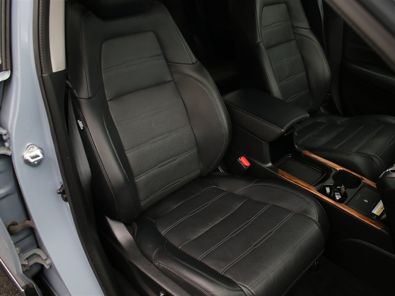 2022 Honda CR-V Touring AWD, 35k Miles, Economical, Great Daily Driver! - Photo 8 - Post Falls, ID 83854