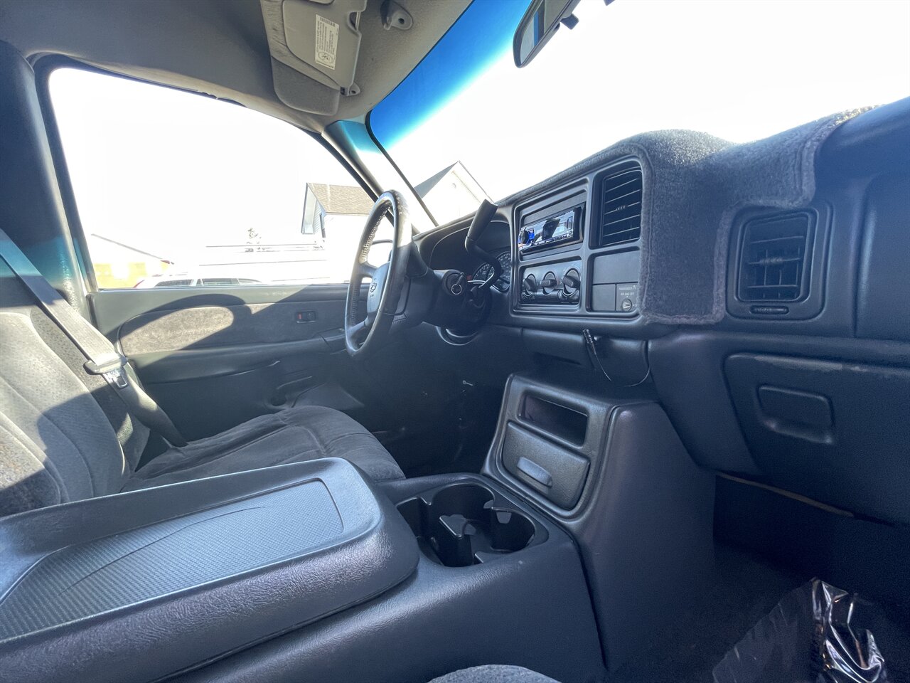 1999 Chevrolet Silverado 1500 LS. Runs Good, Clean Car, Canopy! - Photo 6 - Post Falls, ID 83854