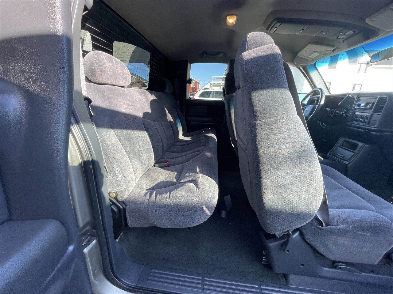 1999 Chevrolet Silverado 1500 LS. Runs Good, Clean Car, Canopy! - Photo 9 - Post Falls, ID 83854