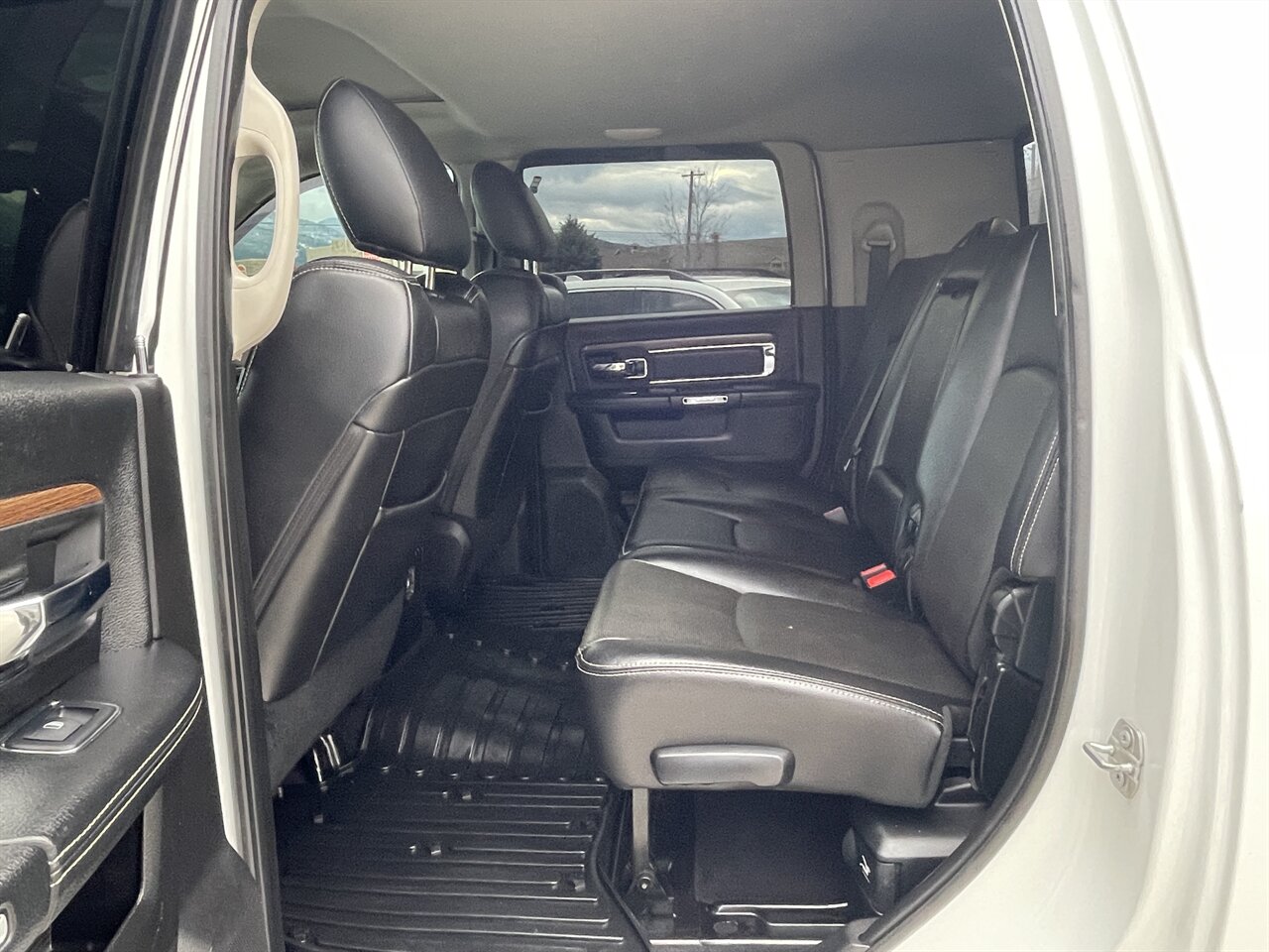 2017 RAM 3500 Laramie - Photo 7 - Post Falls, ID 83854