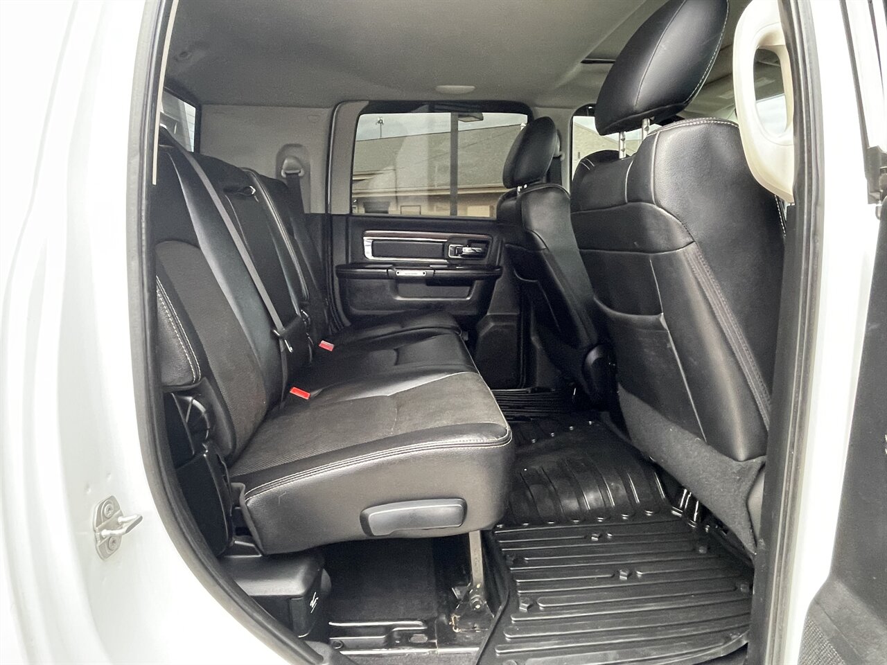 2017 RAM 3500 Laramie - Photo 9 - Post Falls, ID 83854