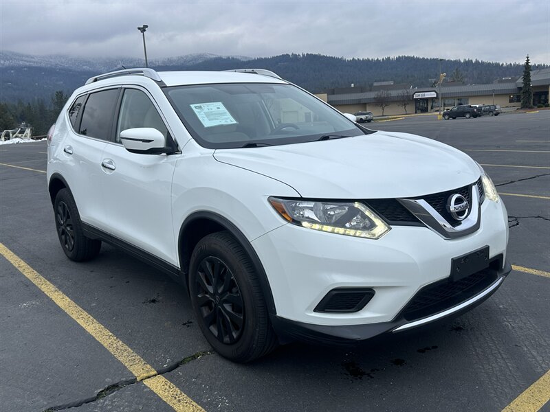 2016 Nissan Rogue S.  63k miles, Just serviced, Very Nice car!