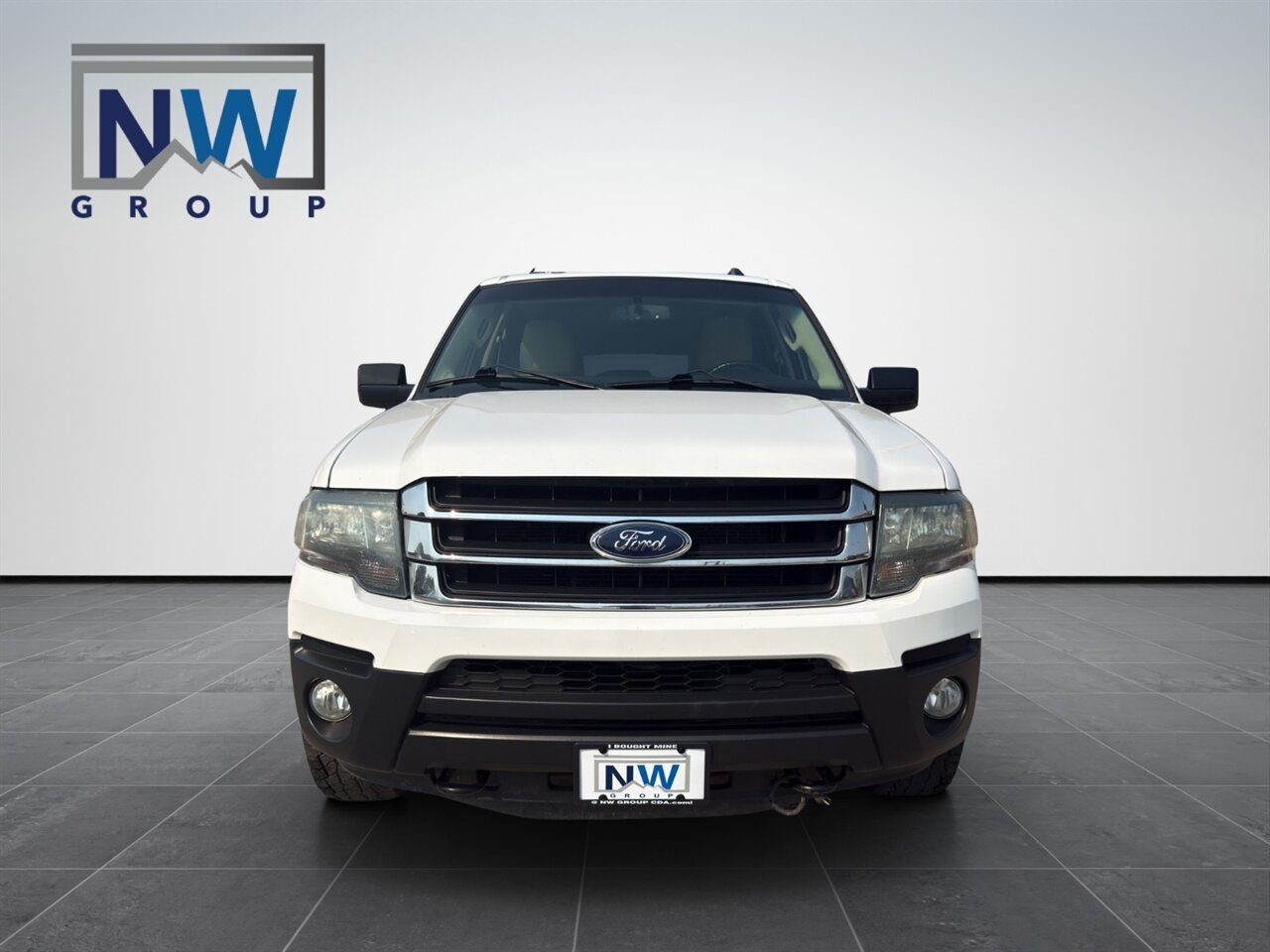 2015 Ford Expedition XL 2 Rows of Seating, 4x4, Amazing Shape! - Photo 2 - Post Falls, ID 83854