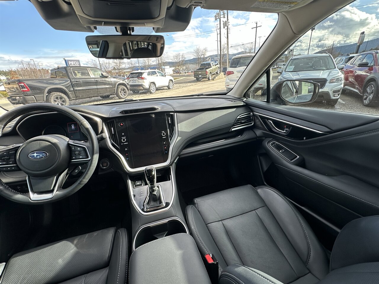 2023 Subaru Outback Limited 33k miles, AWD, Sunroof, Highest Package! - Photo 6 - Post Falls, ID 83854