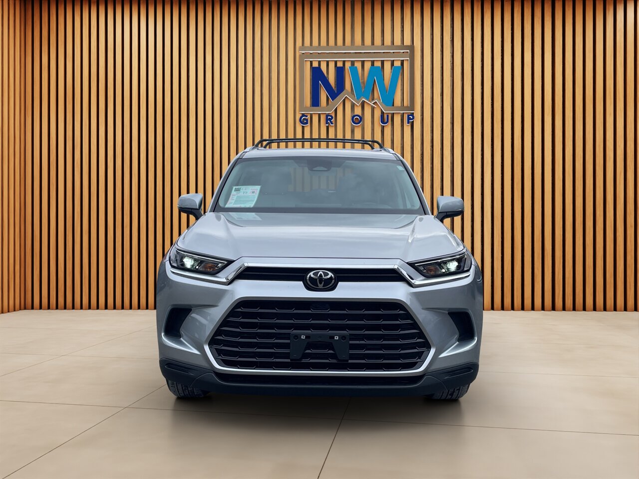 2024 Toyota Grand Highlander XLE Clean Title, Clean Carfax, Great Financing! - Photo 2 - Post Falls, ID 83854