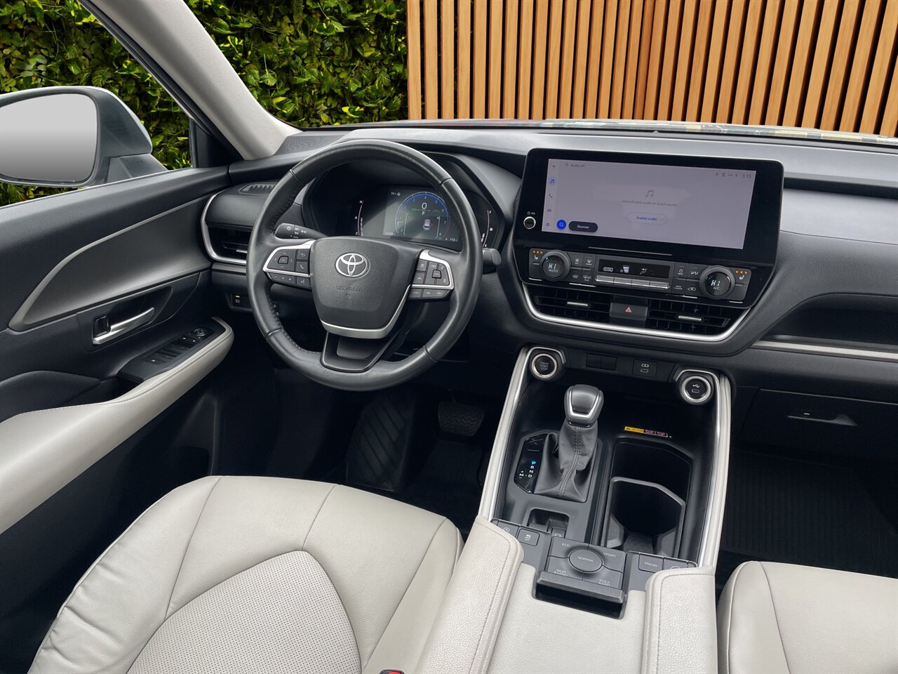 2024 Toyota Grand Highlander XLE Clean Title, Clean Carfax, Great Financing! - Photo 4 - Post Falls, ID 83854