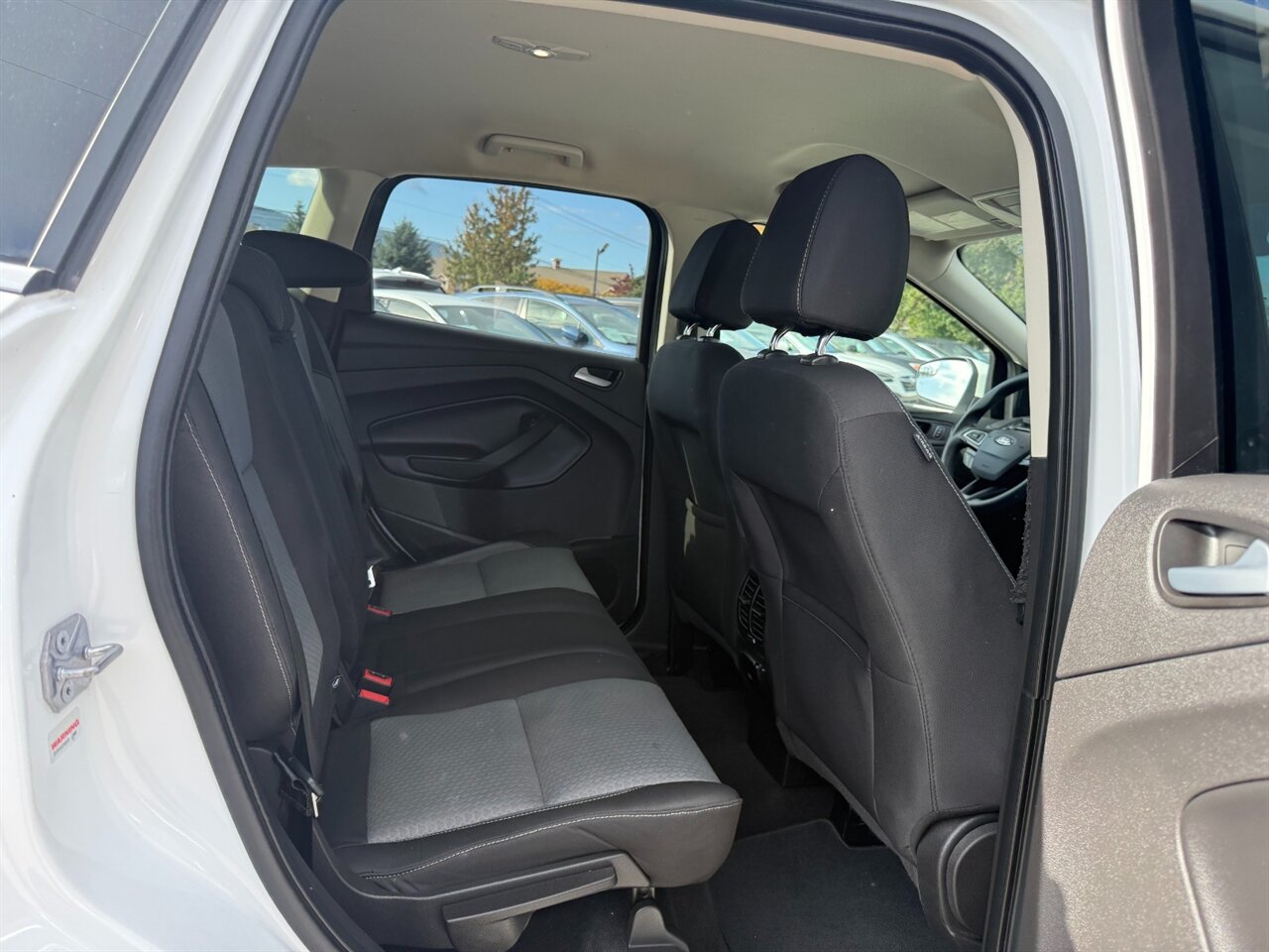 2017 Ford Escape SE 46k miles, AWD, Very Good Shape! - Photo 9 - Post Falls, ID 83854