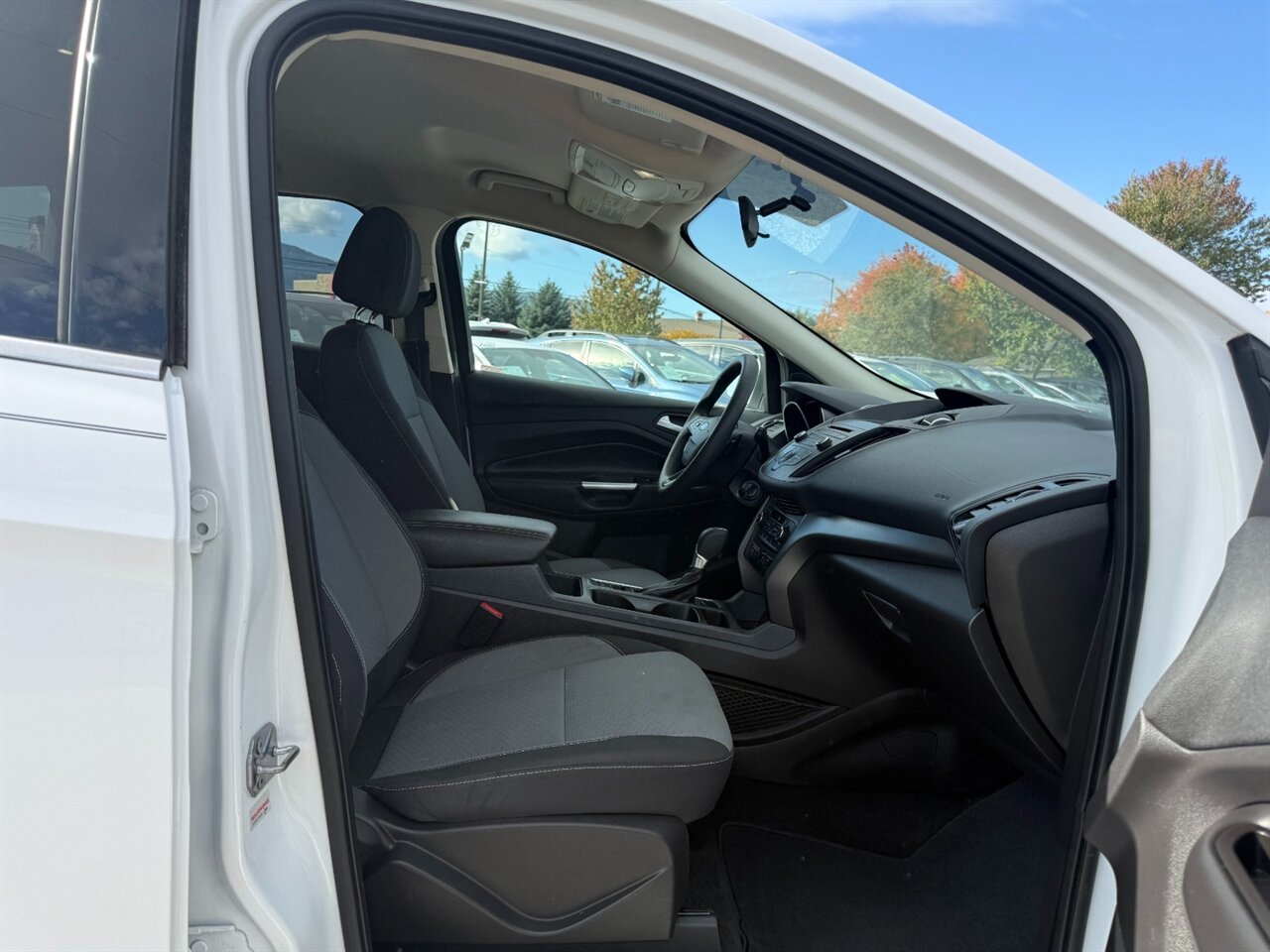 2017 Ford Escape SE 46k miles, AWD, Very Good Shape! - Photo 10 - Post Falls, ID 83854