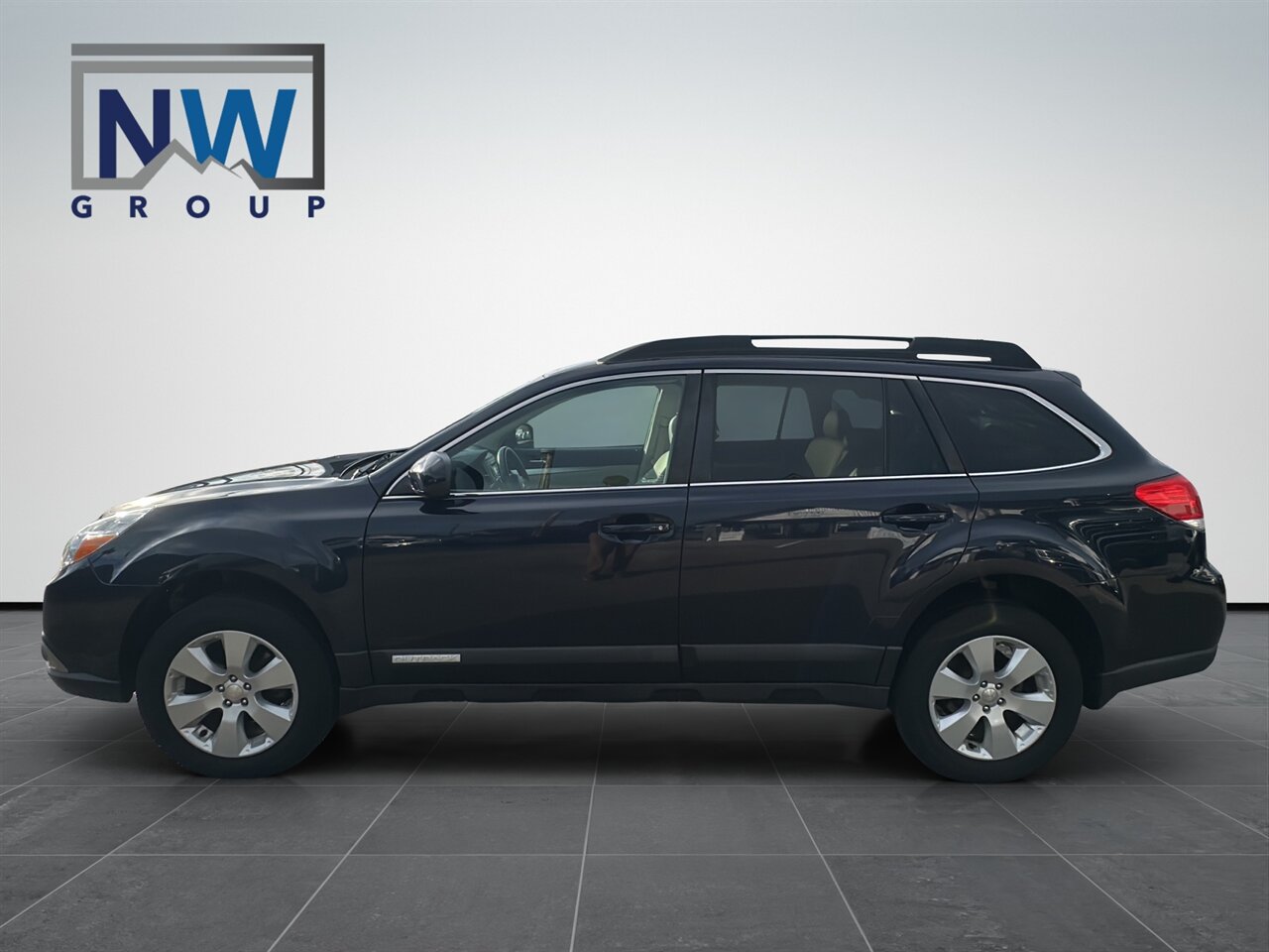 2012 Subaru Outback 2.5i Premium AWD, Heated Seats, Amazing Shape! - Photo 4 - Post Falls, ID 83854