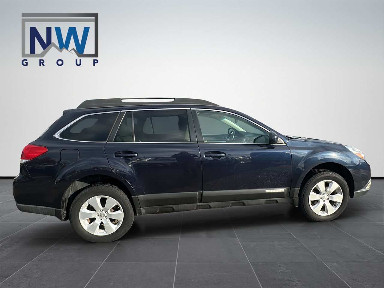 2012 Subaru Outback 2.5i Premium AWD, Heated Seats, Amazing Shape! - Photo 8 - Post Falls, ID 83854