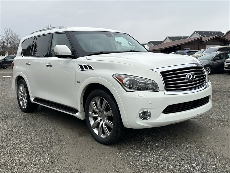 2014 INFINITI QX80  4x4, Leather, Sunroof!