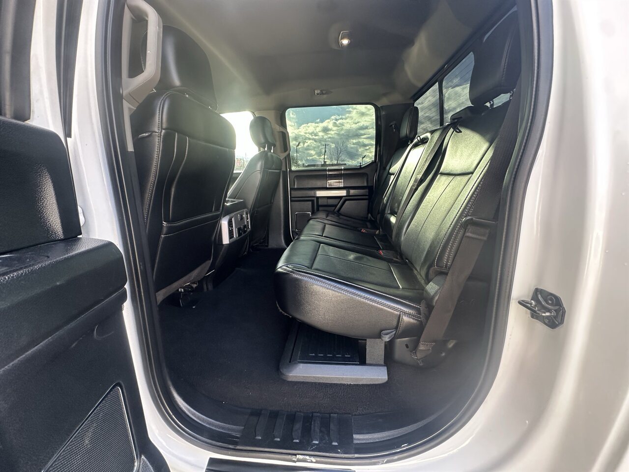 2020 Ford F-250 Super Duty Lariat 4x4! California (U.S.) Truck, Very Clean, New Tires, Fully Serviced! - Photo 8 - Post Falls, ID 83854