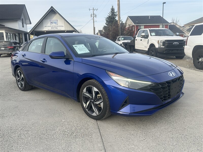 2023 Hyundai ELANTRA SEL  Freshly Detailed, Serviced, Financing Available!