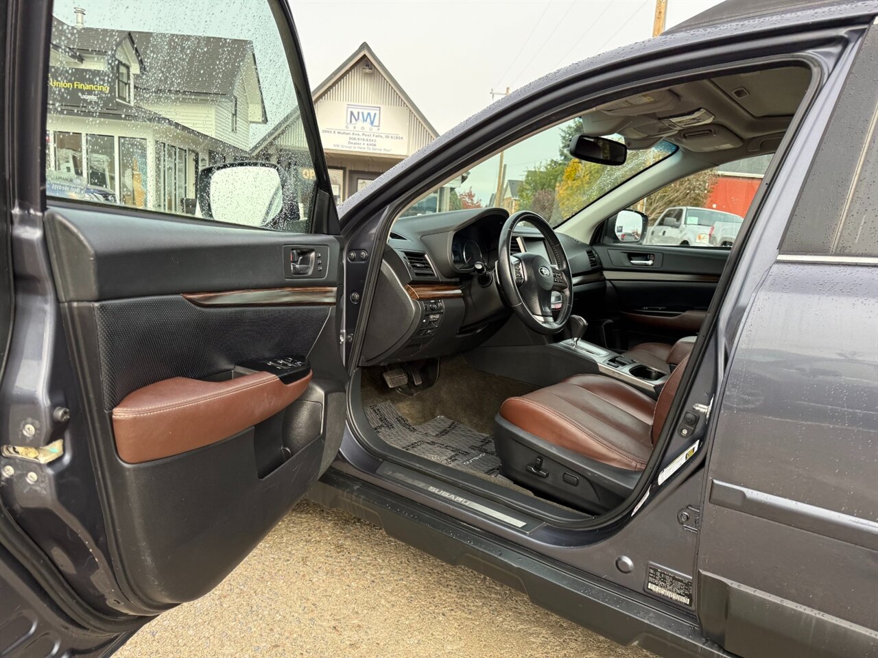 2014 Subaru Outback 2.5i Limited Special Appearance Package! Only 83k miles! - Photo 5 - Post Falls, ID 83854