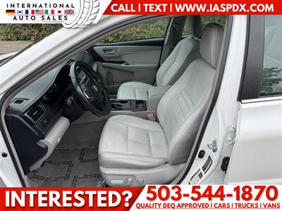 2017 Toyota Camry Hybrid LE   - Photo 8 - Portland, OR 97216