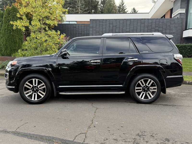 2016 Toyota 4Runner SR5  