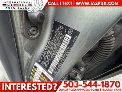 2011 Toyota Avalon Limited   - Photo 11 - Portland, OR 97216