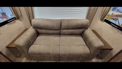 2018 FOREST RIVER VIBE 288RLS   - Photo 25 - Aurora, MO 65605