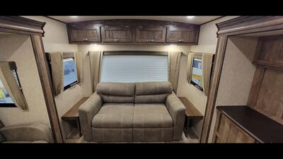 2018 FOREST RIVER VIBE 288RLS   - Photo 24 - Aurora, MO 65605