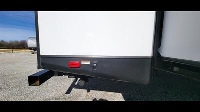 2018 FOREST RIVER VIBE 288RLS   - Photo 46 - Aurora, MO 65605