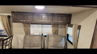 2018 FOREST RIVER VIBE 288RLS   - Photo 30 - Aurora, MO 65605