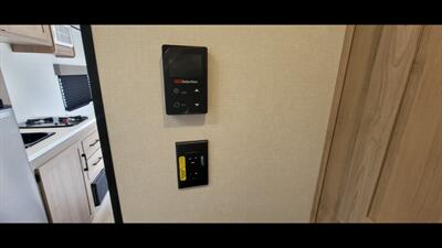 2025 KEYSTONE COLEMAN 17R   - Photo 29 - Aurora, MO 65605