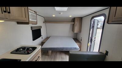 2025 KEYSTONE COLEMAN 17R   - Photo 13 - Aurora, MO 65605