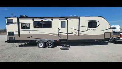 2017 FOREST RIVER SURVEYOR 32RKDS