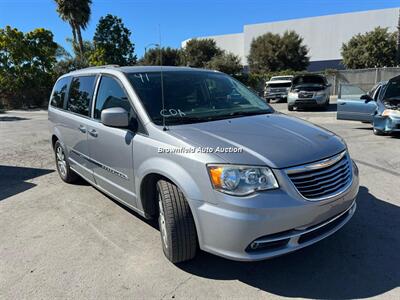 2016 Chrysler Town and Country Touring  
