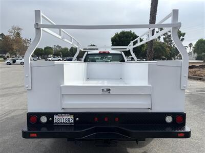 2018 Chevrolet Comm 3500 LS UTILITY 6.6L DURAMAX W/ALLISON TRANS,  LADDER RACK! - Photo 19 - Santa Ana, CA 92703