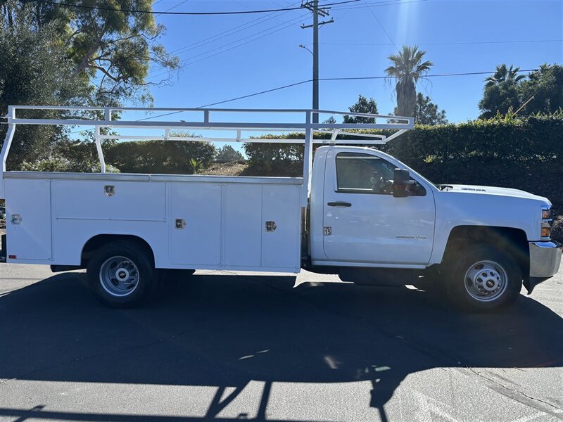 2018 Chevrolet Comm 3500 LS UTILITY 6.6L DURAMAX W/ALLISON TRANS,  LADDER RACK! - Photo 1 - Santa Ana, CA 92703
