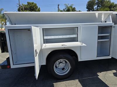 2019 Ford F350 XT Utility 6.2L Gas,1600LB Tommy power  lift gate! - Photo 3 - Santa Ana, CA 92703