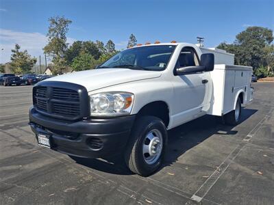 2009 Dodge Ram 3500 SLT  Jumbo Enclosed Royal bed! - Photo 1 - Santa Ana, CA 92703