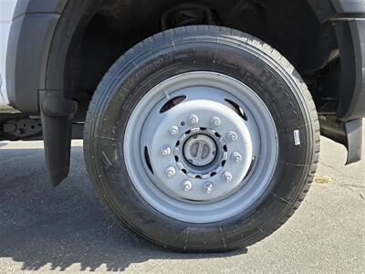 2019 Ford F-550 XLT STAKEBED 6.7L DIESEL,4X4,POWER  LIFT GATE! - Photo 30 - Santa Ana, CA 92703