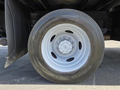 2019 Ford F-550 XLT STAKEBED 6.7L DIESEL,4X4,POWER  LIFT GATE! - Photo 31 - Santa Ana, CA 92703