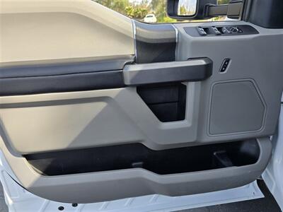 2019 Ford F-550 XLT STAKEBED 6.7L DIESEL,4X4,POWER  LIFT GATE! - Photo 19 - Santa Ana, CA 92703