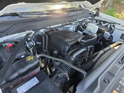 2017 Chevrolet Comm 2500 2500HD Utility 6.0L Gas, 8ft Royal bed! - Photo 12 - Santa Ana, CA 92703