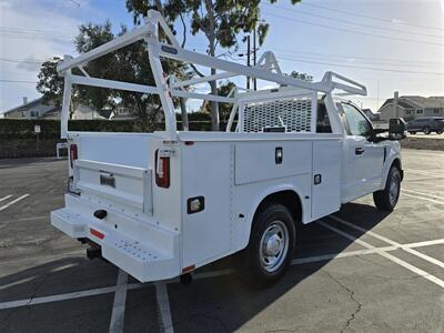 2019 Ford Commercial F-350 Super Duty XL Utility 6.2L Flex Fu,Knapheide bed,newer tires, Ladder rack! - Photo 2 - Santa Ana, CA 92703