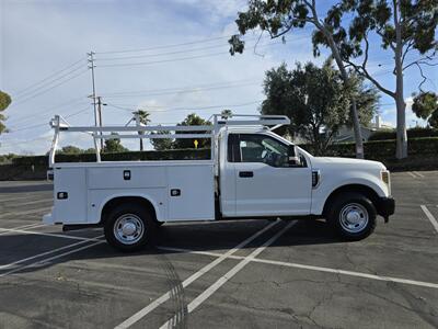 2019 Ford Commercial F-350 Super Duty XL Utility 6.2L Flex Fu,Knapheide bed,newer tires, Ladder rack! - Photo 6 - Santa Ana, CA 92703