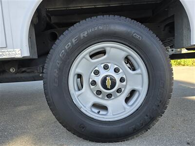 2021 Chevrolet Comm 2500 LS Utility 6.6L gas,1600lb Power lift gate! - Photo 16 - Santa Ana, CA 92703