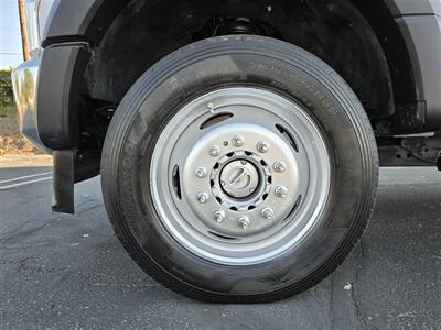 2021 Ford Commercial F-550 Super Duty XL UTILITY SVC 6.7L DIESEL,4-WHEEL DRIVE, 12FT ROYAL BED,LADDER RACK! - Photo 18 - Santa Ana, CA 92703