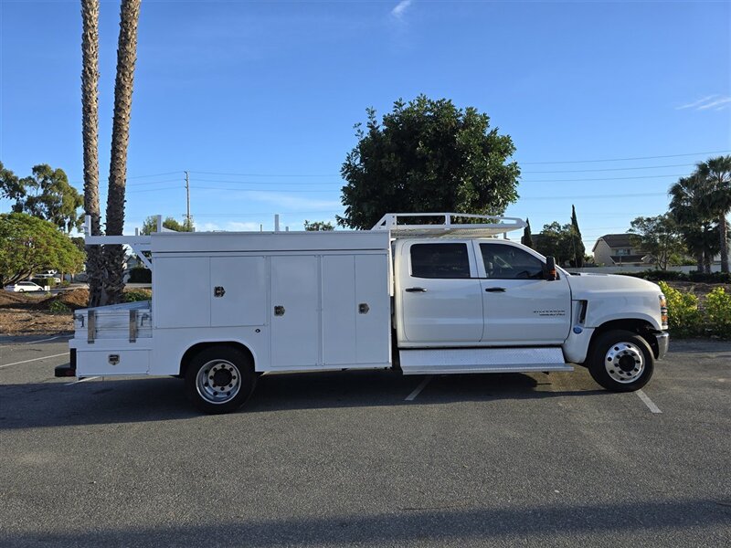 2019 Chevrolet Silverado 5500HD UTILITY SVC TRUCK,6.6L  DRAMAX,6 NEW TIRES,12FT HARBOR BED! - Photo 1 - Santa Ana, CA 92703